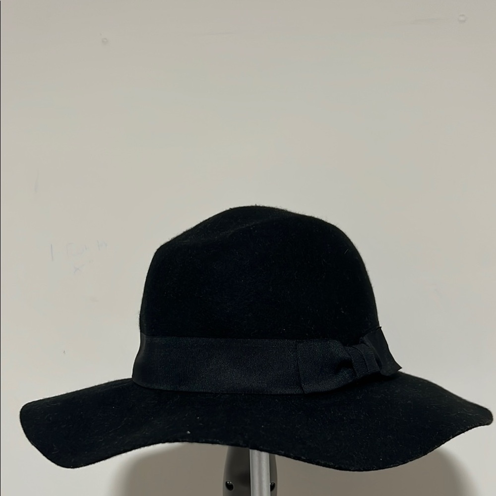 Elizabeth and James Black Wide-Brim Hat